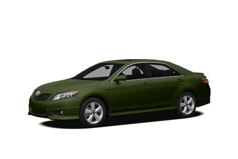 2011 Toyota Camry LE photo 1
