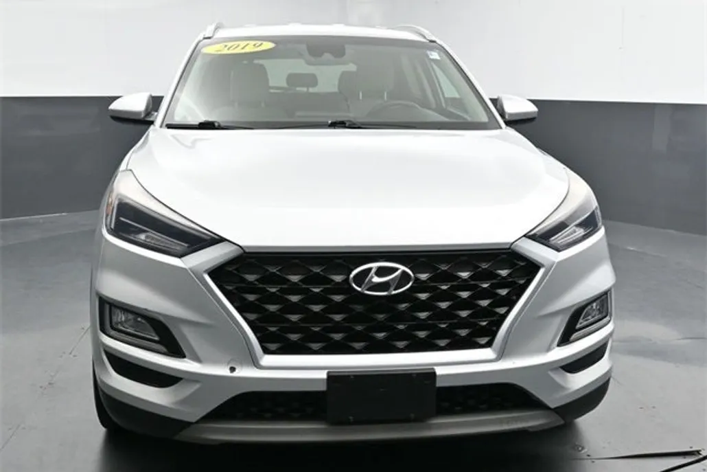 2019 Hyundai Tucson Sport photo 1