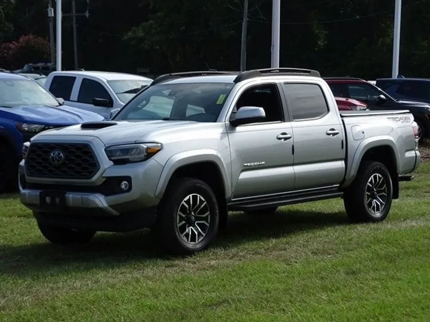 2022 Toyota Tacoma TRD Off-Road V6 photo 1