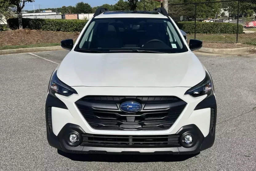 2025 Subaru Outback Premium photo 1