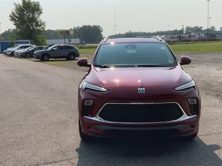 2024 Buick Encore GX Avenir photo 1