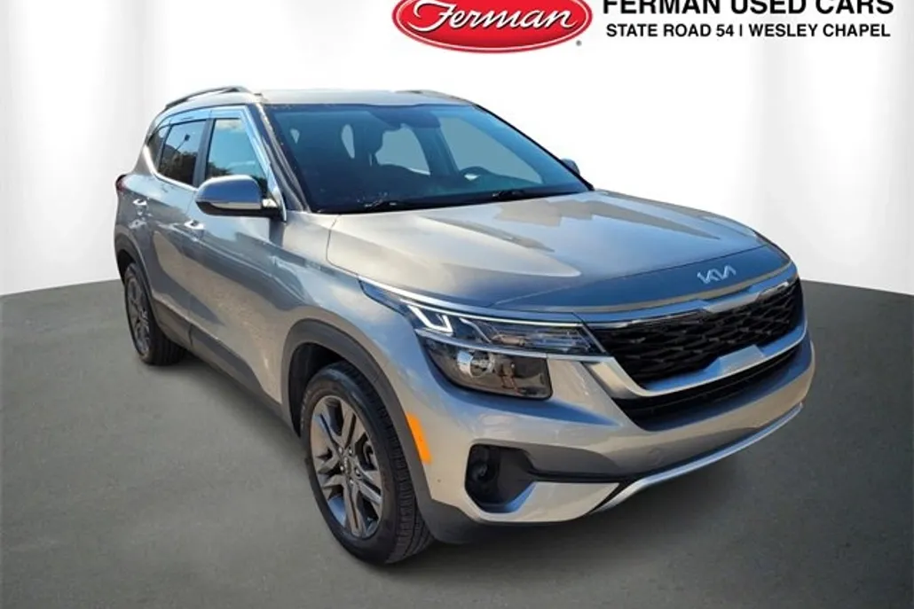 2023 Kia Seltos S photo 1