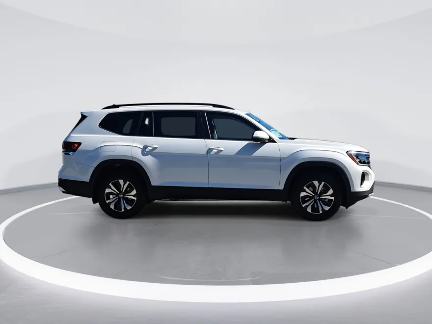 2026 Volkswagen Atlas SE photo 1