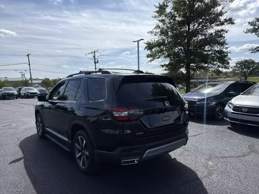 2024 Honda Pilot Elite photo 1