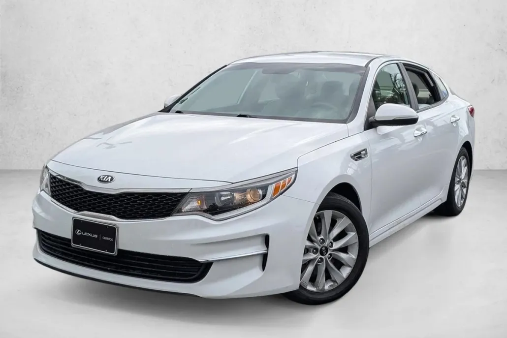 2018 Kia Optima LX photo 1