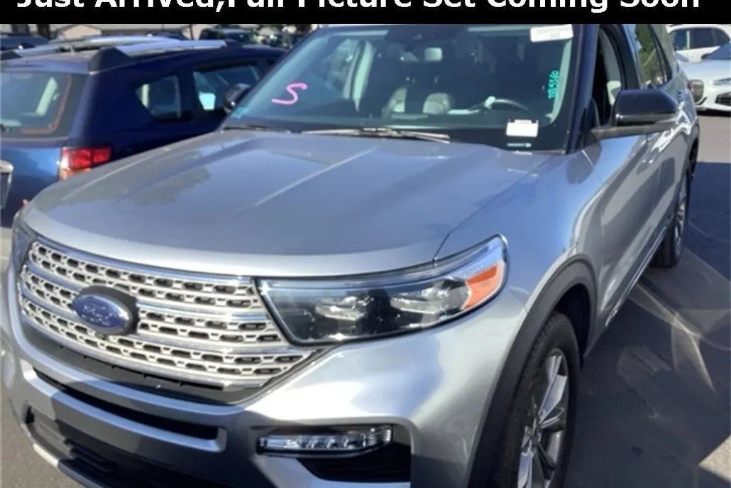 2022 Ford Explorer Limited photo 1