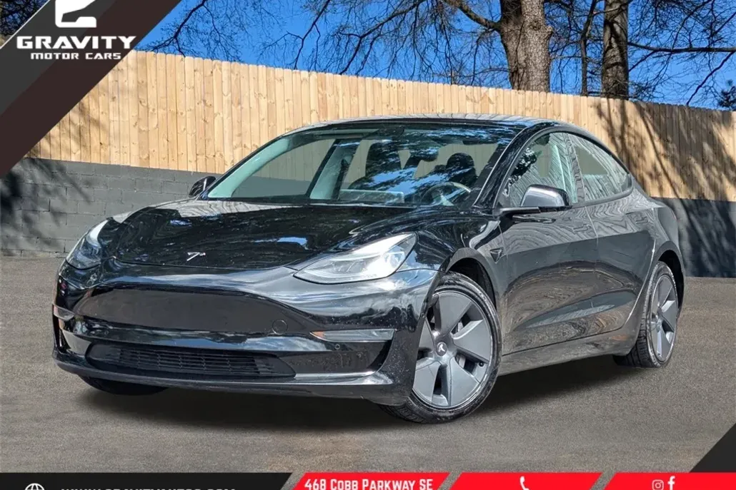 2021 Tesla Model 3 Standard Range Plus photo 1