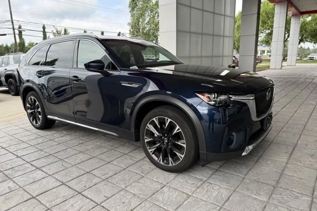 2024 Mazda CX-90 Plug-in Hybrid Premium photo 1