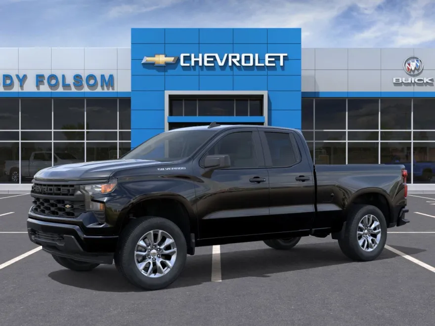 2026 Chevrolet Silverado Custom photo 1