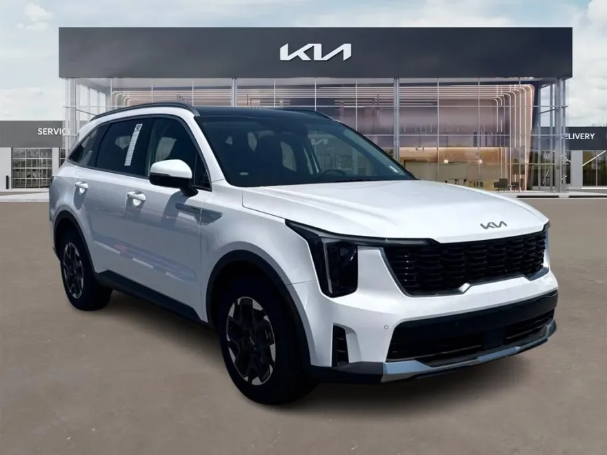 2025 Kia Sorento S photo 1