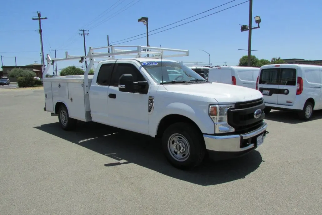 2022 Ford F-350 XL photo 1