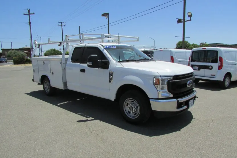 2022 Ford F-350 XL photo 1