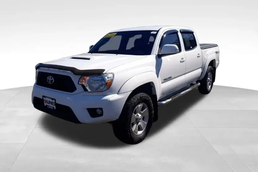 2015 Toyota Tacoma Base photo 1