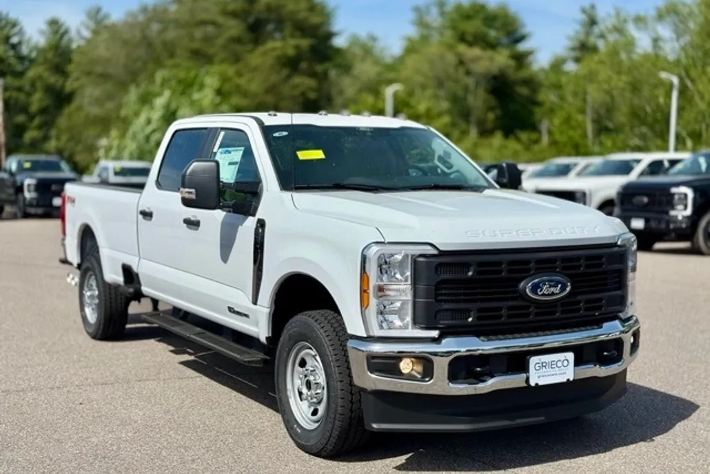 2025 Ford F-350 XL photo 1