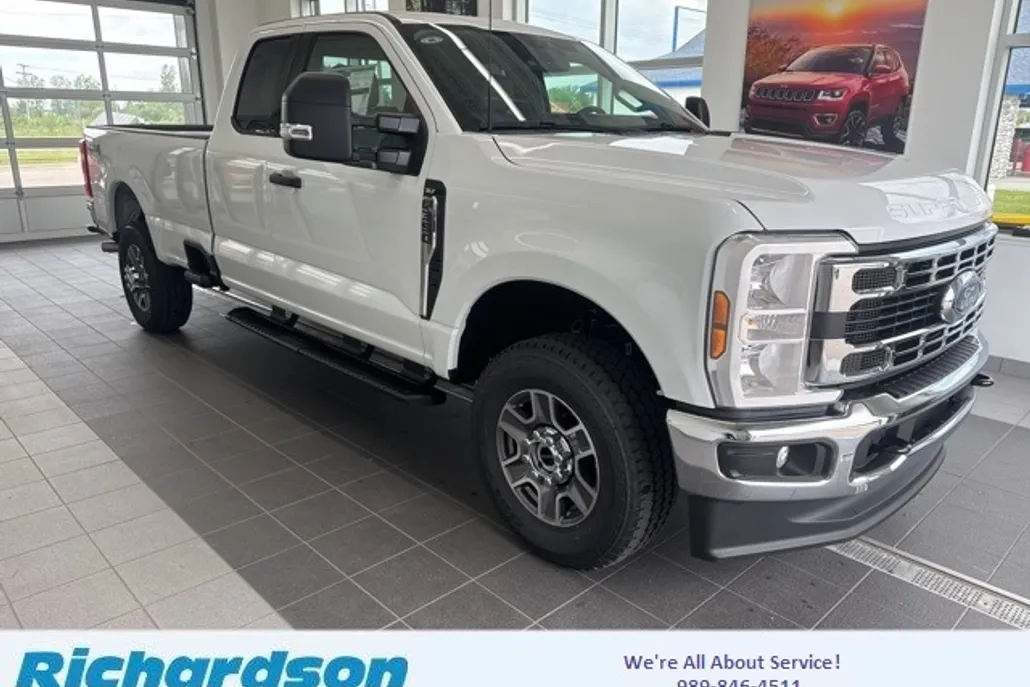 2025 Ford F-350 XLT photo 1
