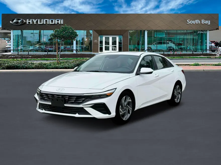 2025 Hyundai Elantra SEL Convenience photo 1