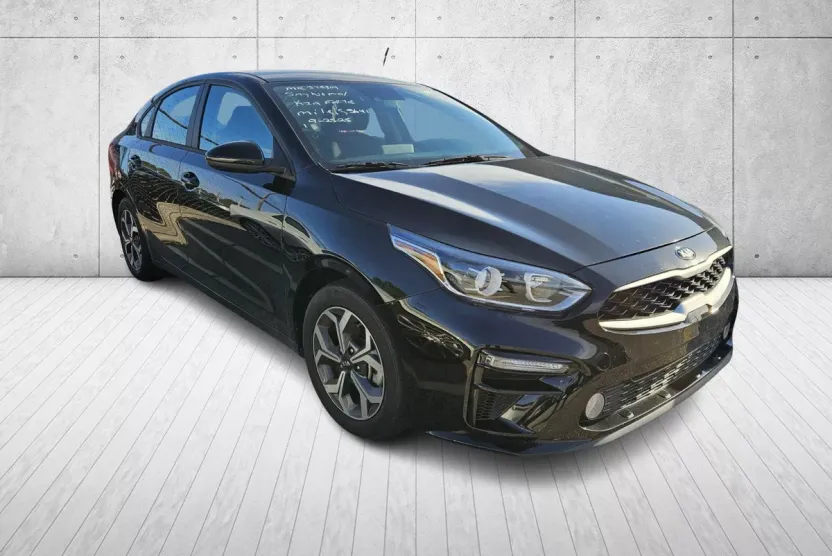 2021 Kia Forte LXS photo 1