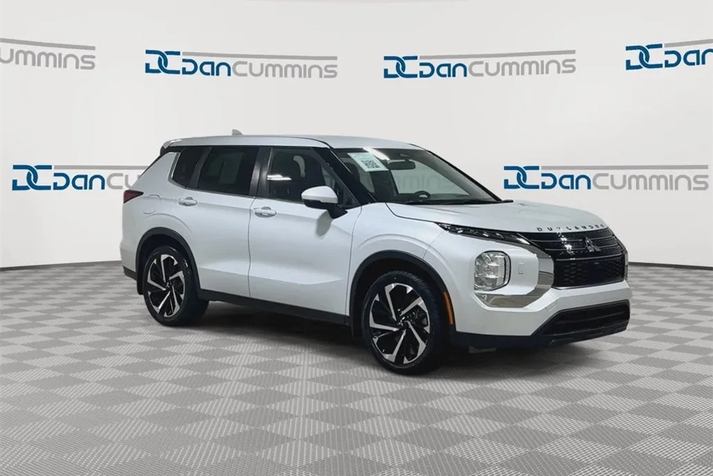 2022 Mitsubishi Outlander ES 2.5 S-AWC photo 1