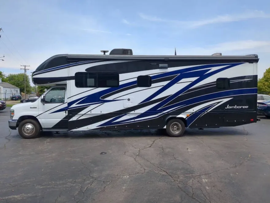 2019 Ford E-450 photo 1