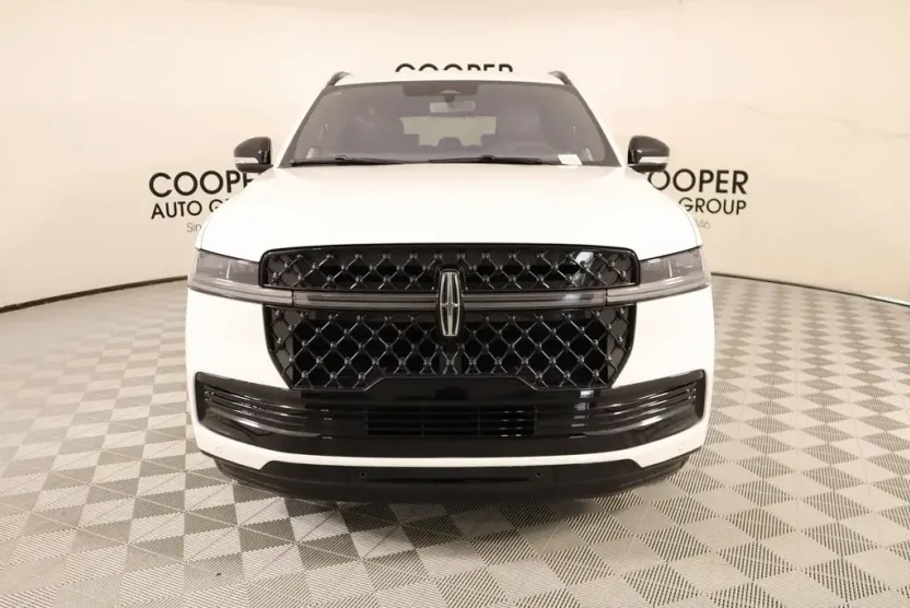 2025 Lincoln Navigator L Reserve photo 1
