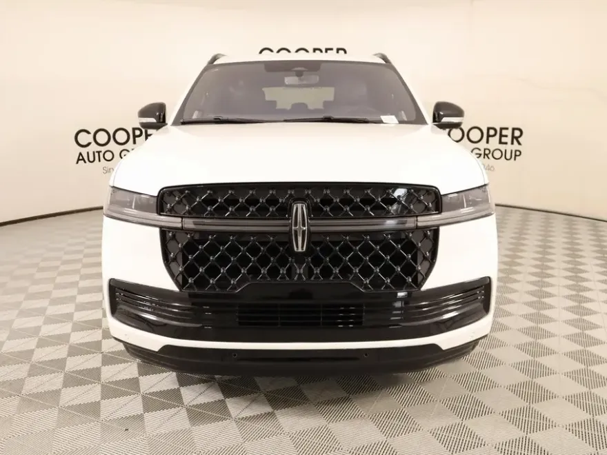 2025 Lincoln Navigator L Reserve photo 1