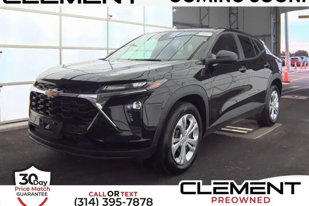 2024 Chevrolet Trax LS photo 1