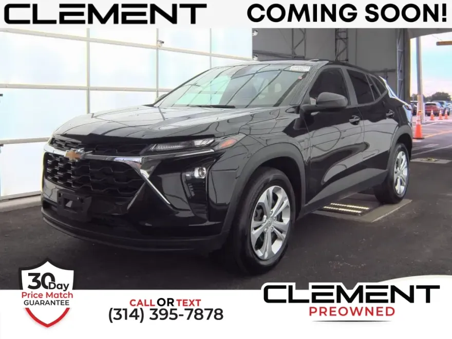 2024 Chevrolet Trax LS photo 1