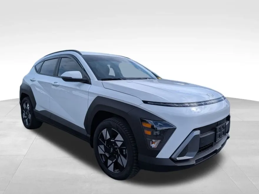 2025 Hyundai Kona SEL photo 1