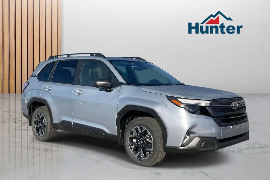 2025 Subaru Forester Premium Base photo 1