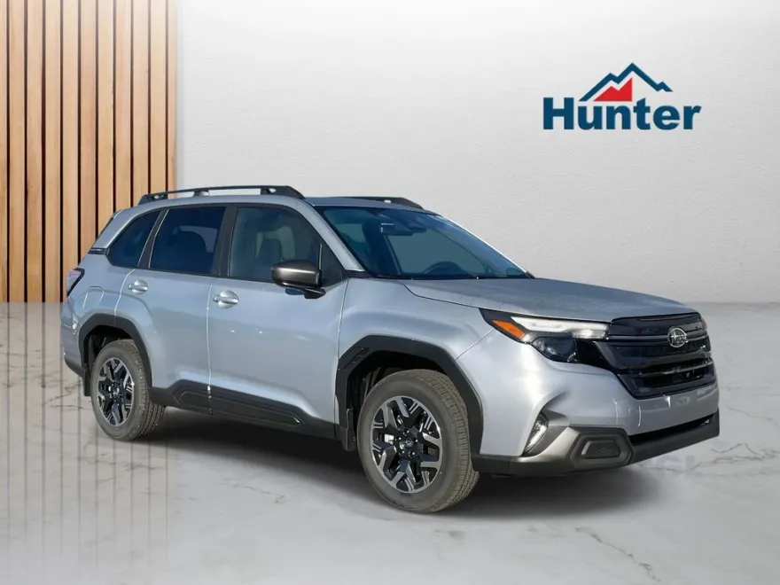 2025 Subaru Forester Premium Base photo 1
