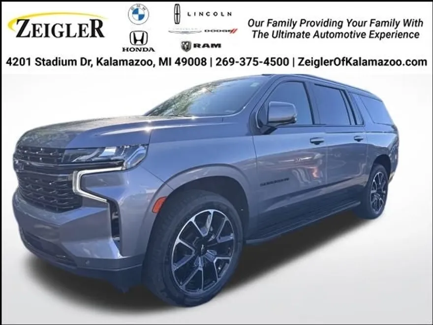2021 Chevrolet Suburban RST photo 1