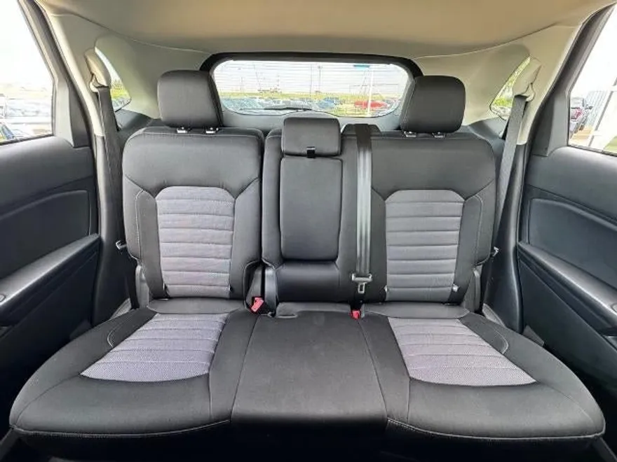 2022 Ford Edge SE photo 1
