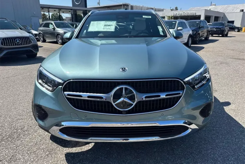 2026 Mercedes Benz GLC 300 4MATIC photo 1