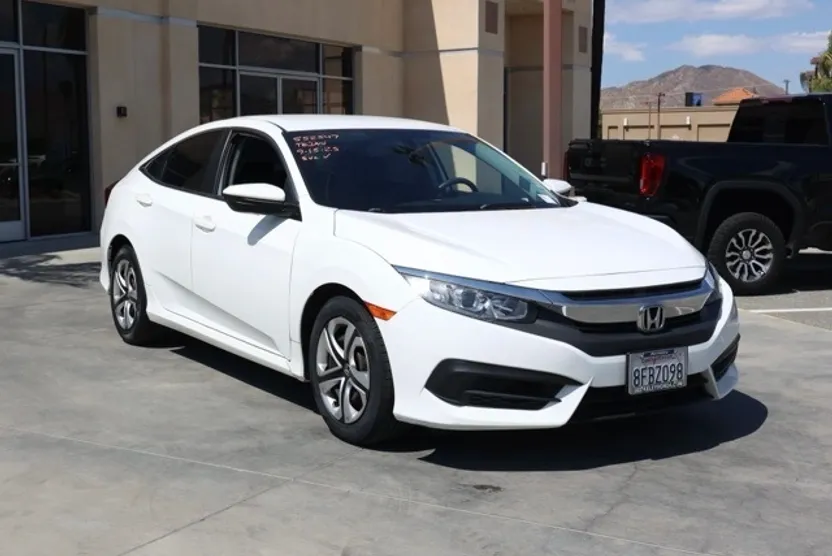 2018 Honda Civic LX photo 1