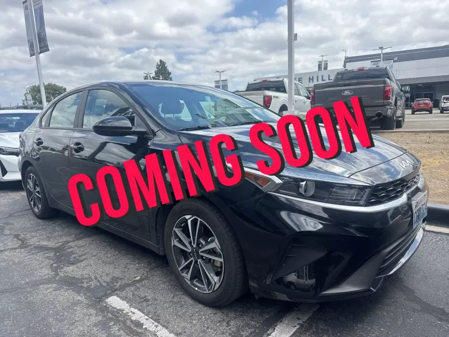 2024 Kia Forte LXS photo 1