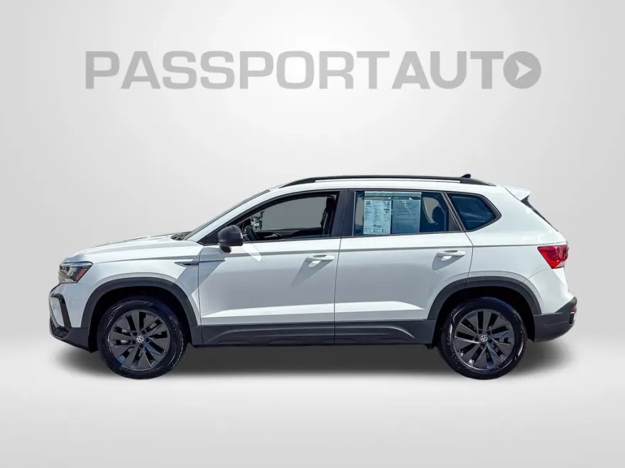 2022 Volkswagen Taos S photo 1