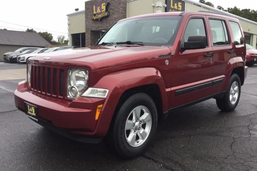 2012 Jeep Liberty Sport photo 1