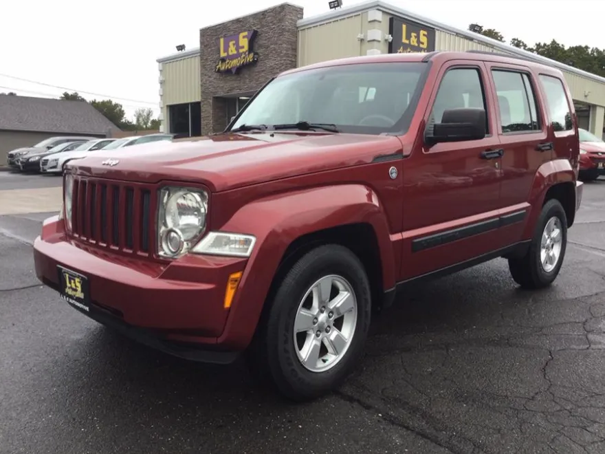 2012 Jeep Liberty Sport photo 1