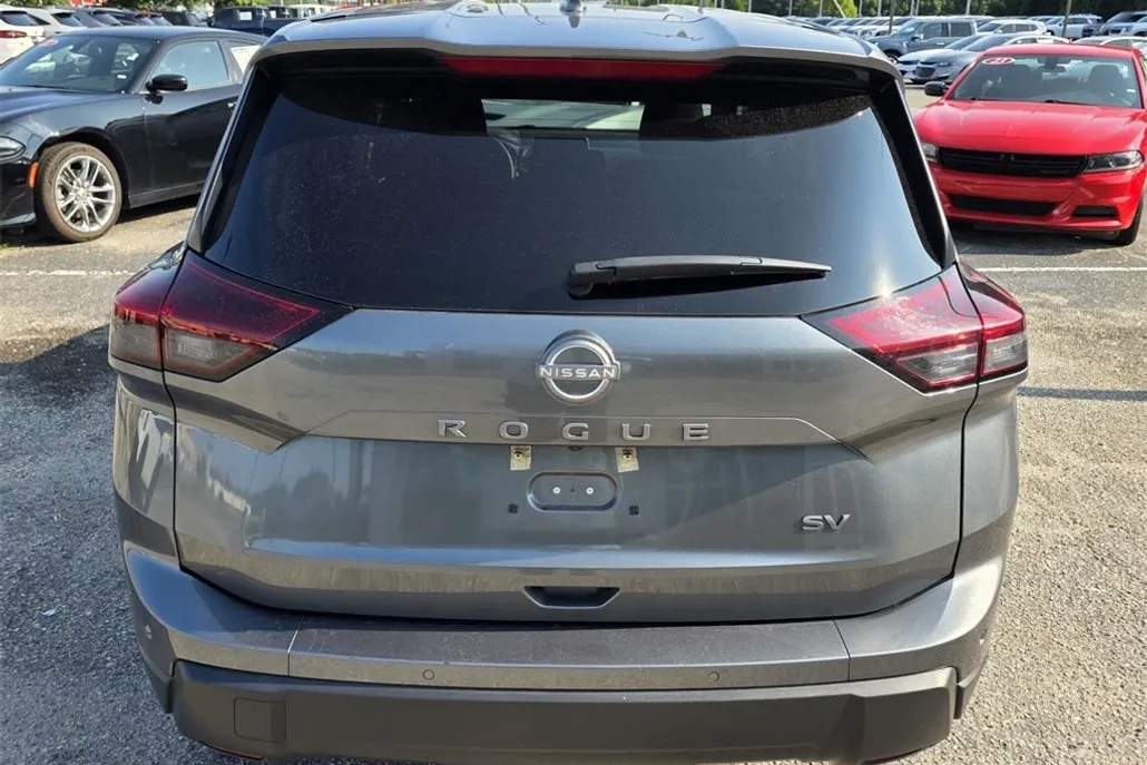 2024 Nissan Rogue SV photo 1