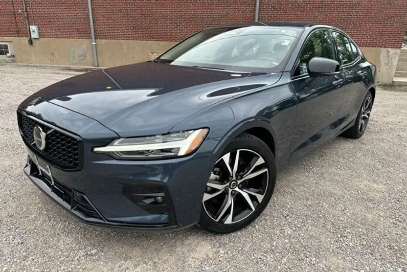 2024 Volvo S60 B5 Core photo 1