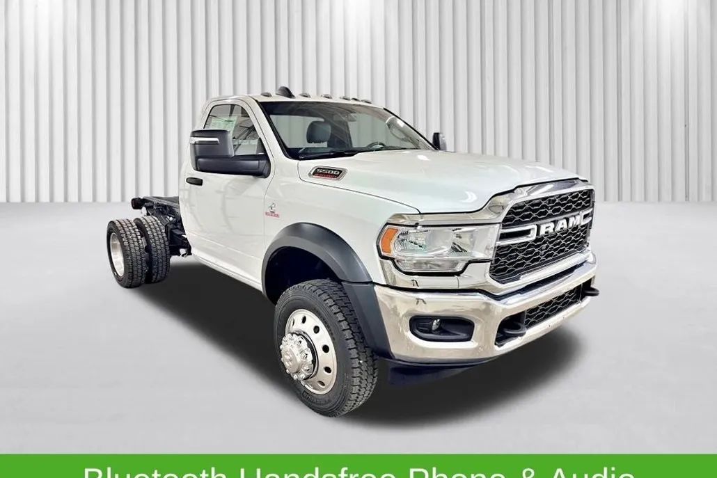 2024 Ram 5500 Tradesman photo 1