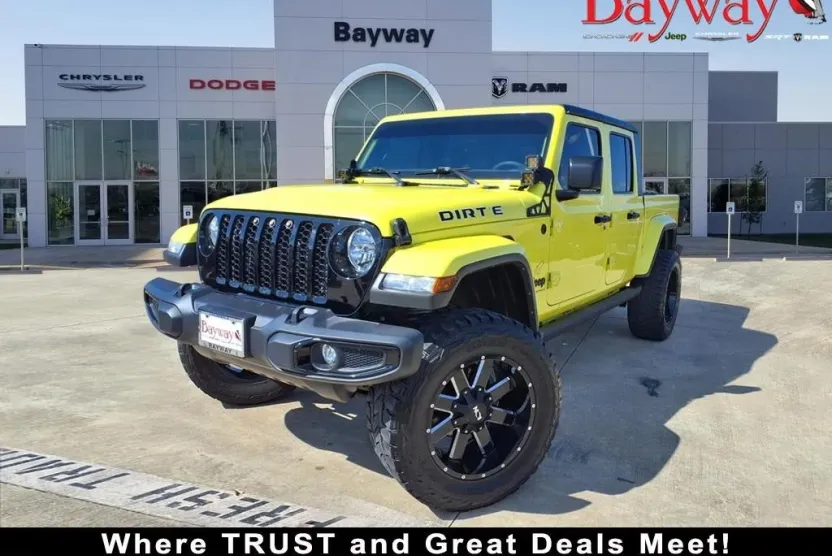 2023 Jeep Gladiator Willys photo 1