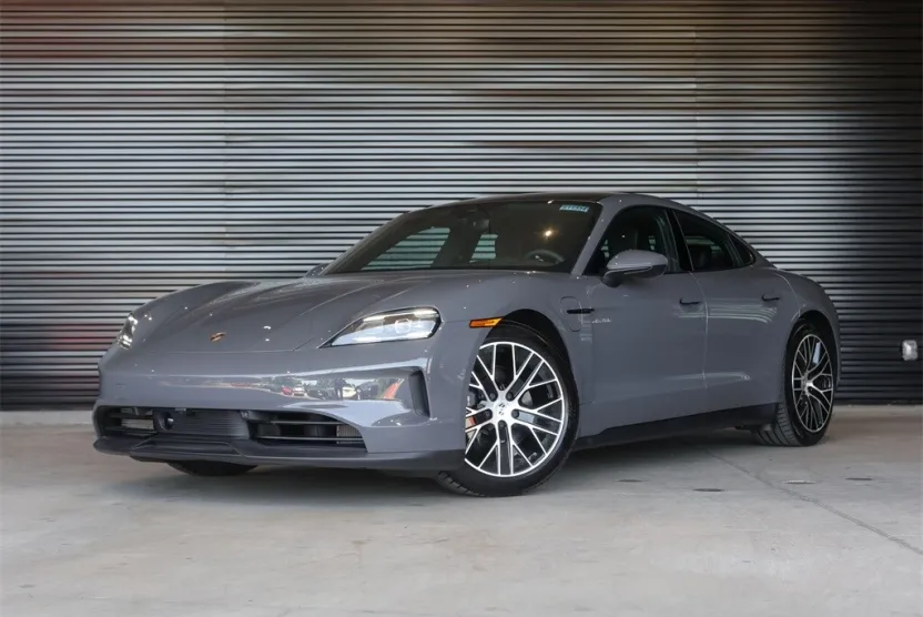 2025 Porsche Taycan 4 photo 1