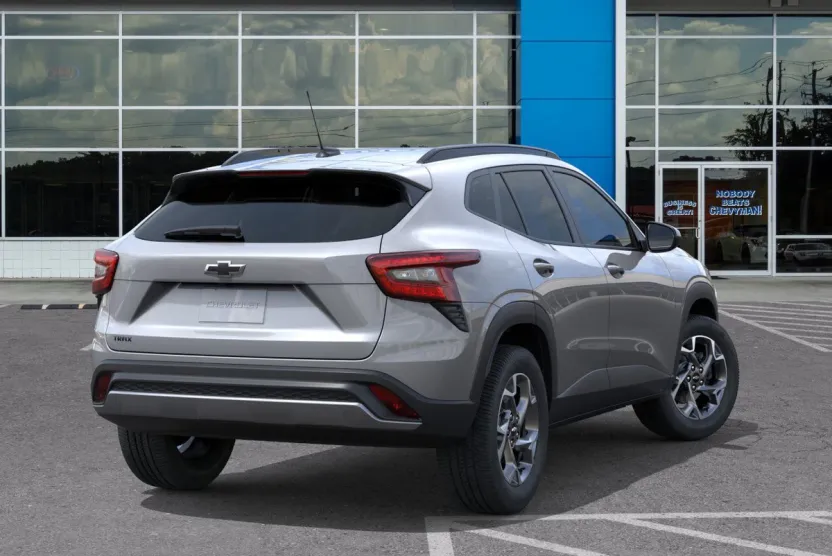 2025 Chevrolet Trax LT photo 1