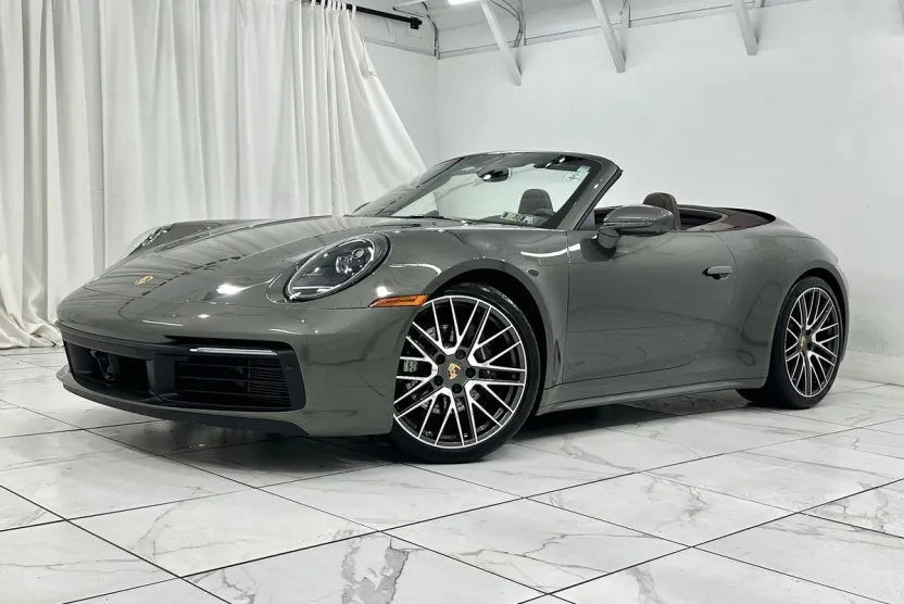 2023 Porsche 911 Cabriolet photo 1