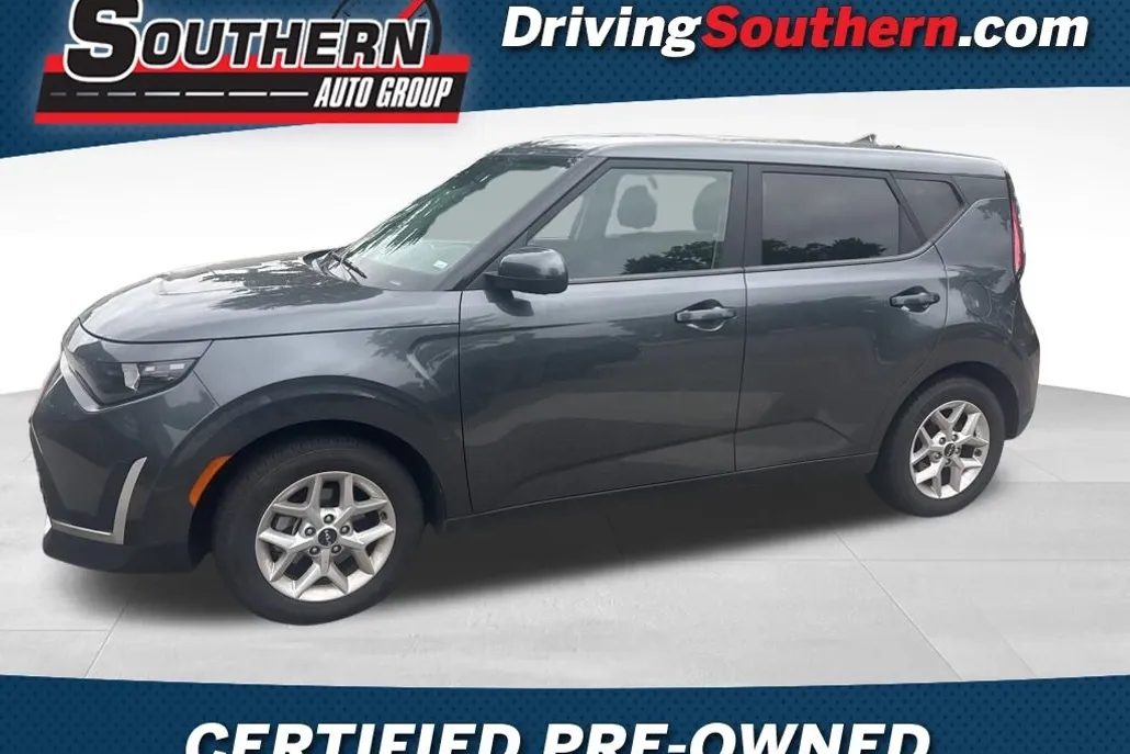 2023 Kia Soul LX photo 1