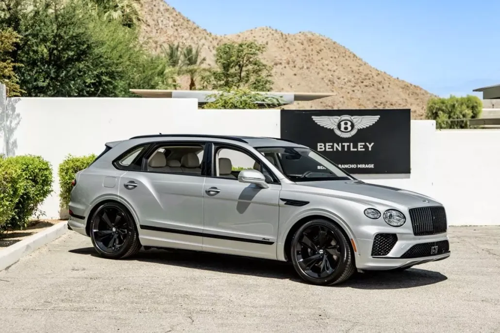 2024 Bentley Bentayga EWB Azure photo 1