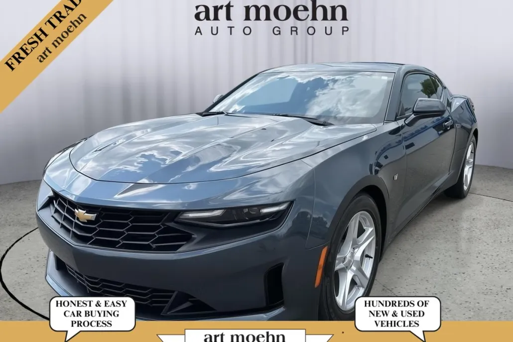 2023 Chevrolet Camaro 1LT photo 1