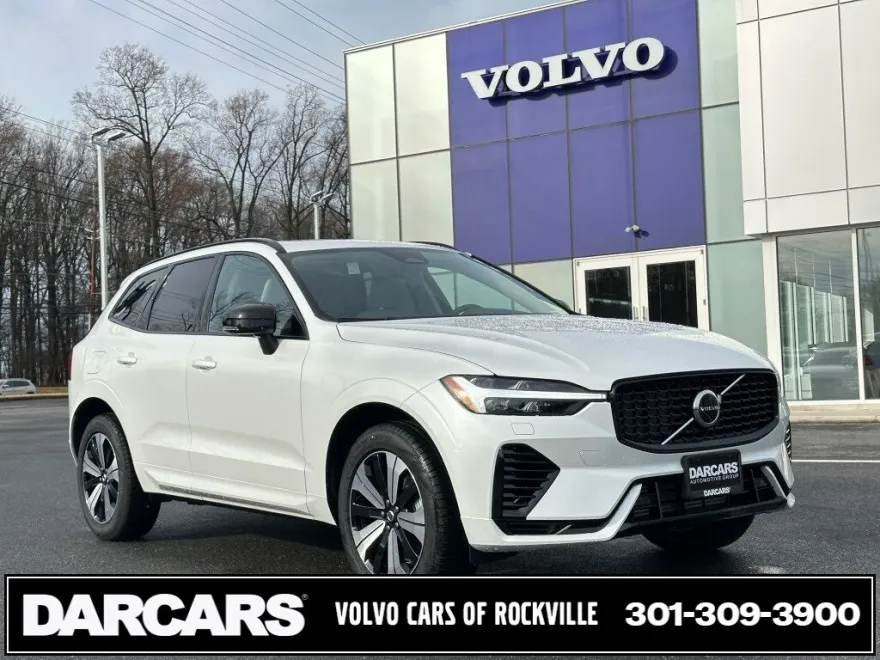 2025 Volvo XC60 Hybrid T8 Core photo 1