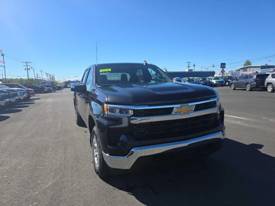 2023 Chevrolet Silverado 1500 photo 1